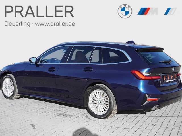 BMW 330 330d Luxury Line Touring xDrive