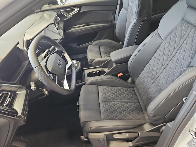 Audi Q4 e-tron SUV 45 e-tron Audi Q4 e-tron