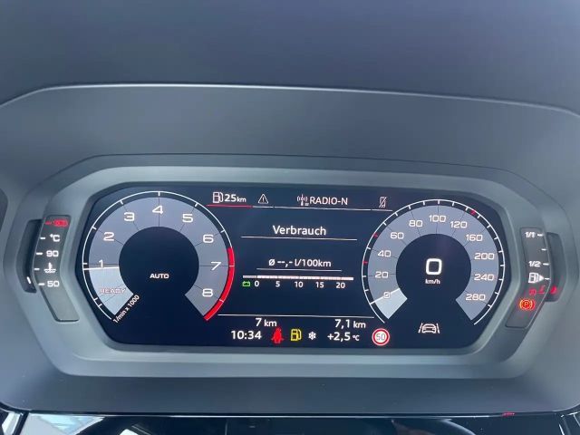 Audi A3 30 TFSI Sedan