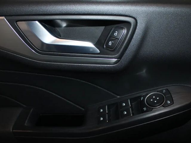 Ford Kuga Plug in Hybrid Titanium