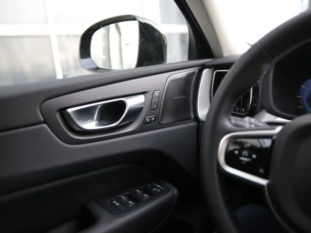 Volvo XC60 AWD Dark Plus