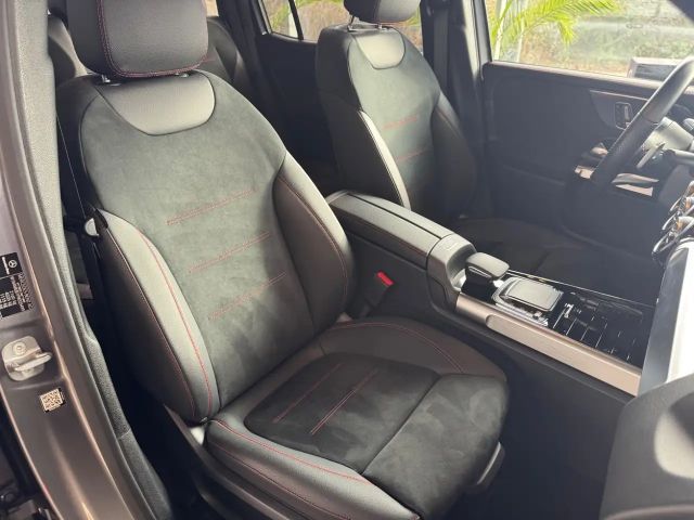 Mercedes-Benz GLB 200 4MATIC AMG Line