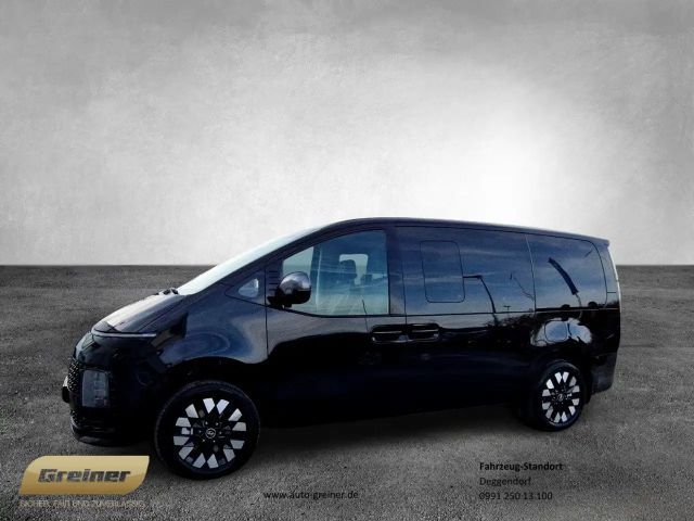 Hyundai Staria Signature