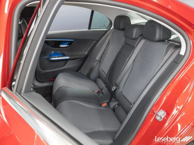 Mercedes-Benz C 200 AVANTGARDE Sedan