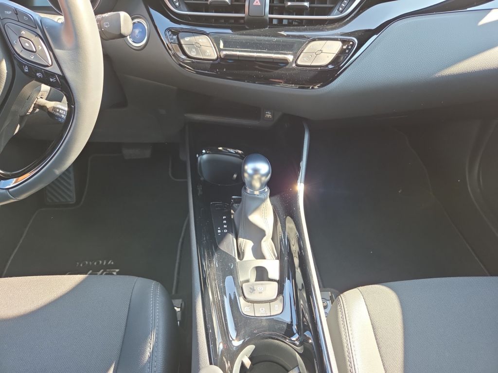 Toyota C-HR 5-deurs Bi-Tone Team D