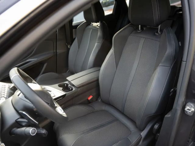 Peugeot 3008 EAT8 GT-Line Hybrid4