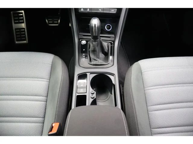 Volkswagen Touran 1.5 TSI DSG R-Line