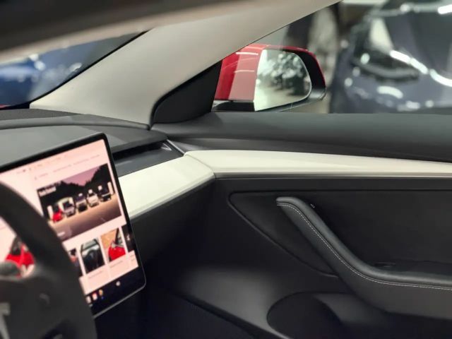 Tesla Model 3 AWD Long Range