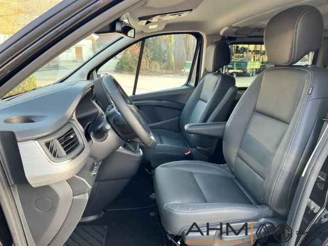 Renault Trafic Blue Combi L1H1 Spaceclass