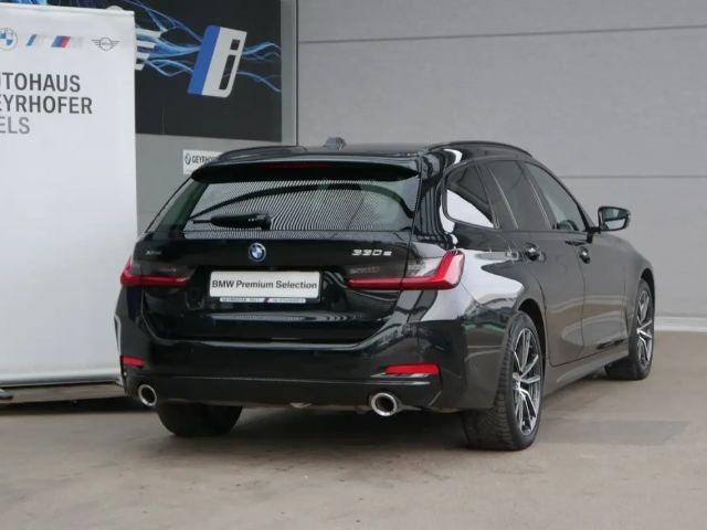 BMW 330 330e xDrive