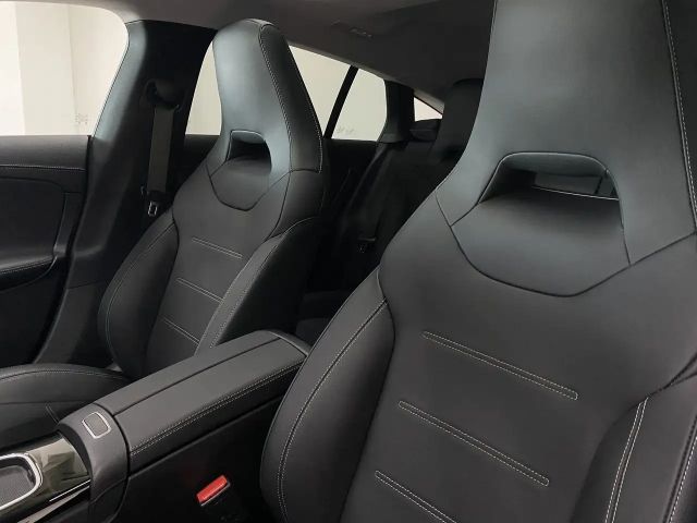 Mercedes-Benz CLA 180 Progressive