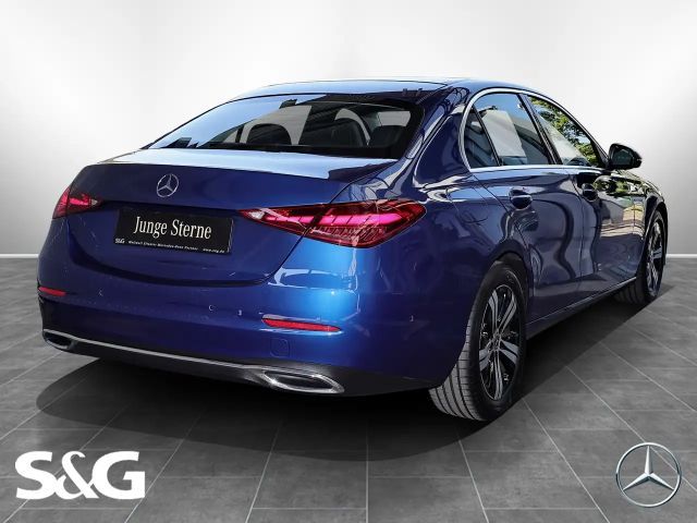 Mercedes-Benz C 180 Sedan