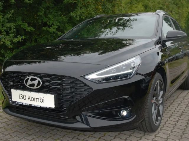 Hyundai i30 Advantage Hybrid T-GDi