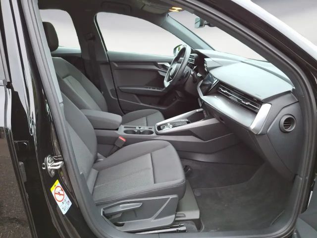 Audi A3 30 TFSI Sedan