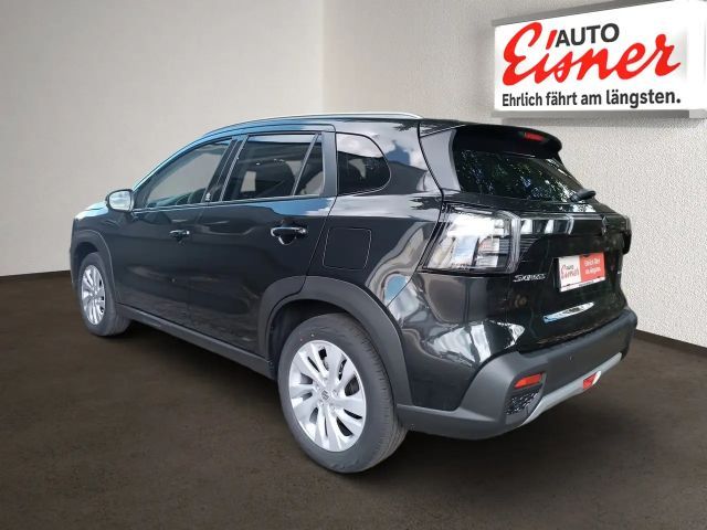 Suzuki S-Cross Hybrid