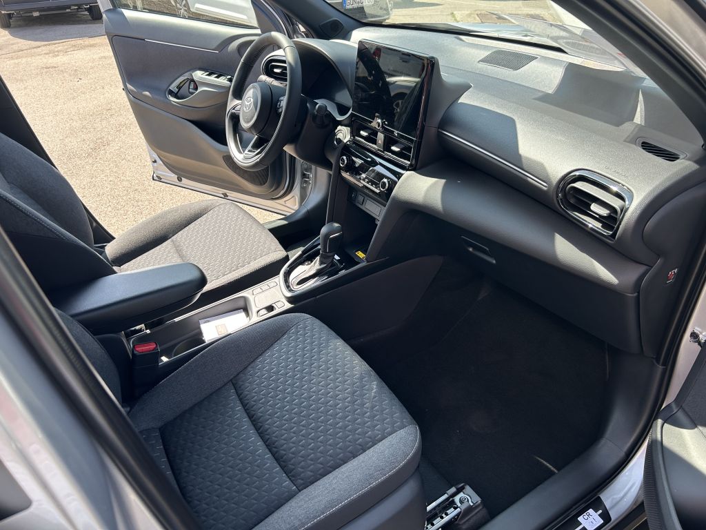 Toyota Yaris Cross 4x2 5-deurs Plus