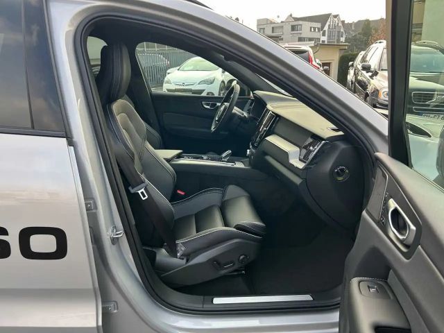 Volvo XC60 AWD Plus T6