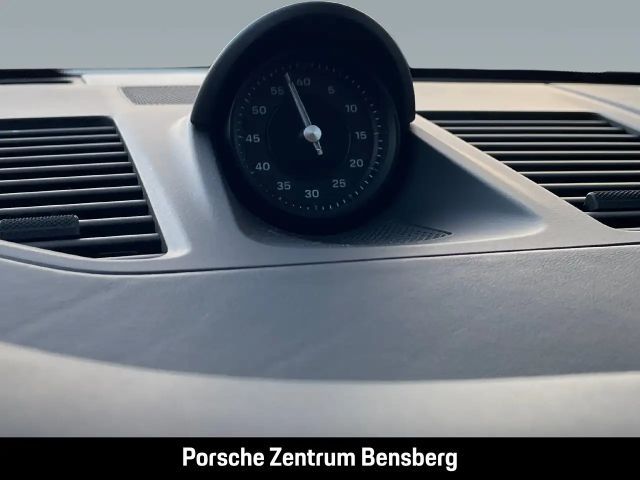 Porsche 992 Cabrio Carrera GTS