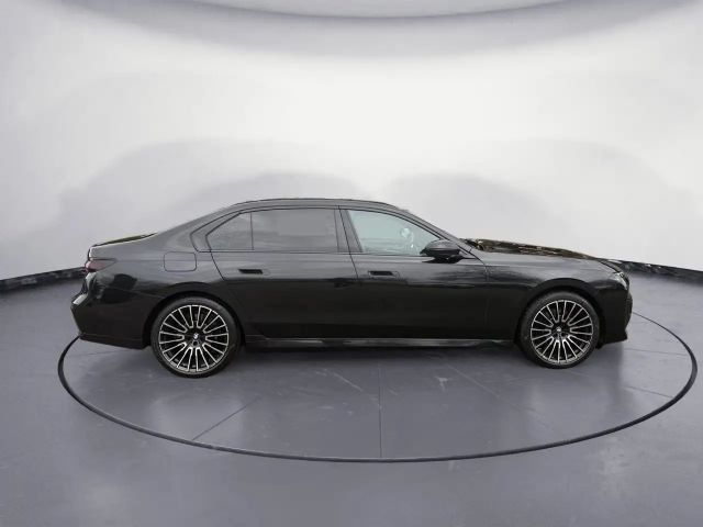 BMW 740 740d M-Sport Sedan xDrive