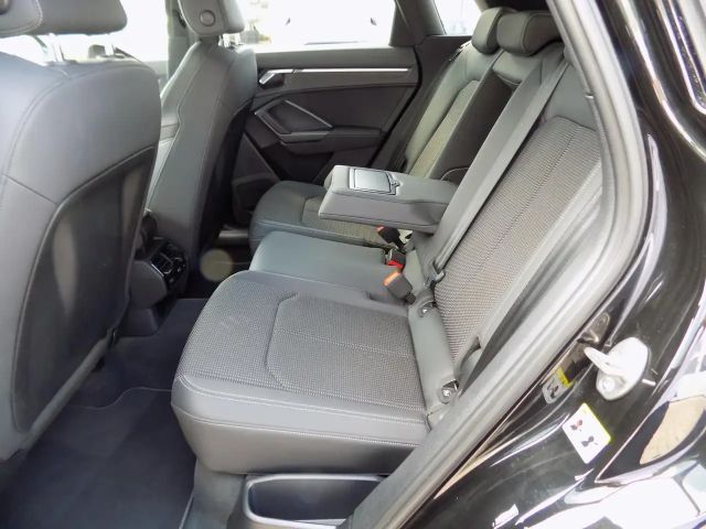 Audi Q3 35 TDI S-Tronic