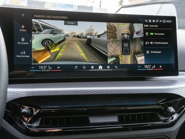 BMW 320 320i M-Sport Sedan