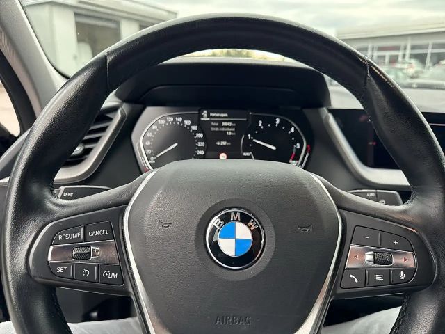 BMW 116 116d Sedan Sport Line