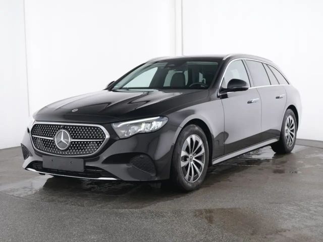 Mercedes-Benz E 220 AVANTGARDE