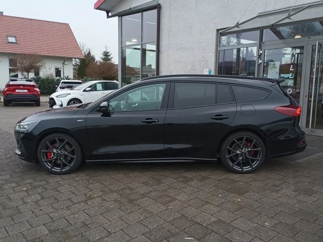 Ford Focus ST Line Wagon