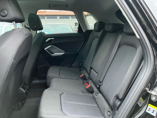 Audi Q3 35 TDI S-Tronic