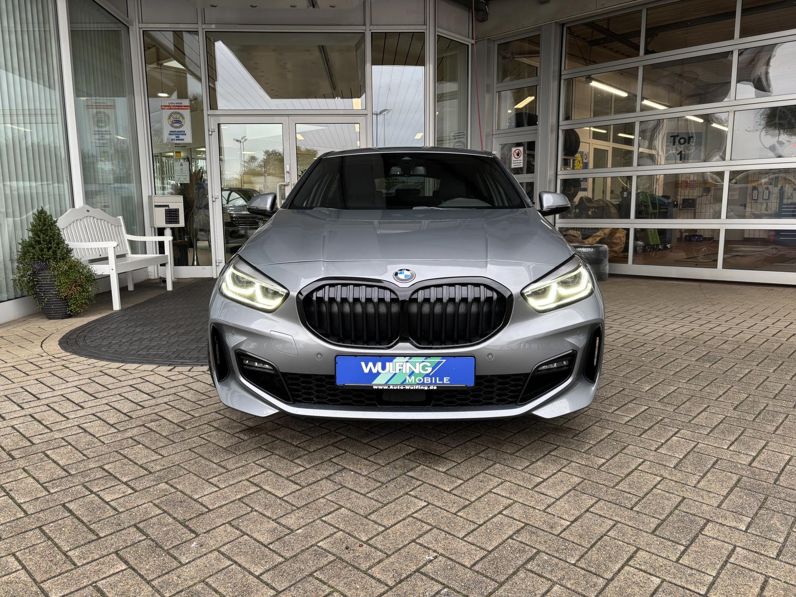 BMW 118 118i M-Sport Sedan