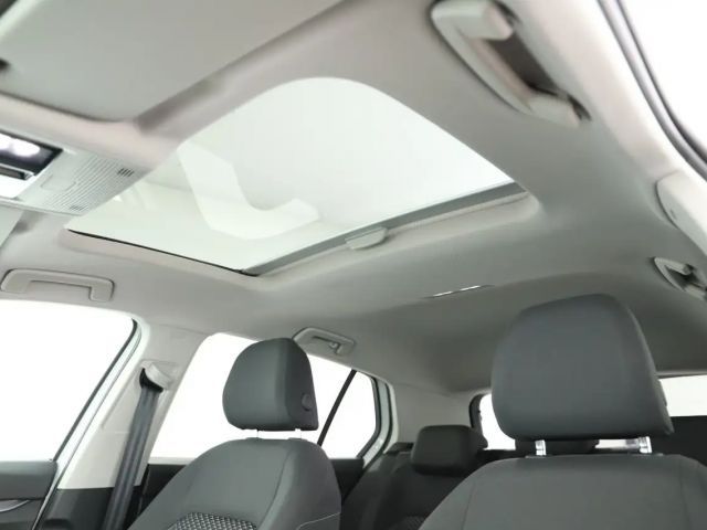 Volkswagen Golf 1.5 eTSI DSG Golf VIII