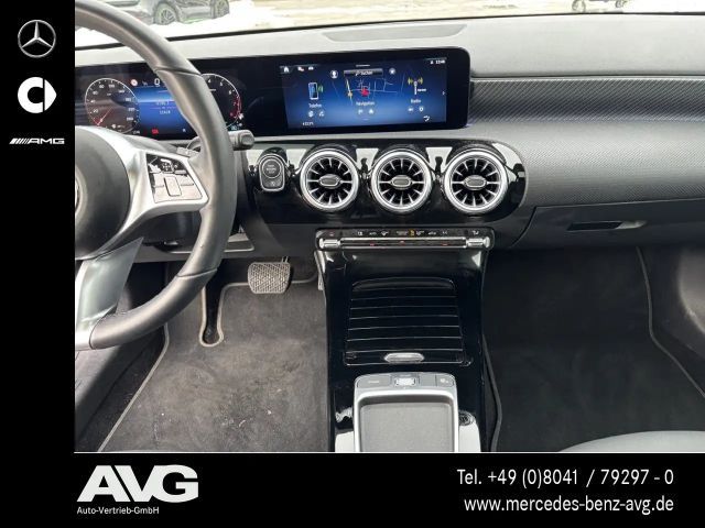 Mercedes-Benz A 200 Hatchback Progressive