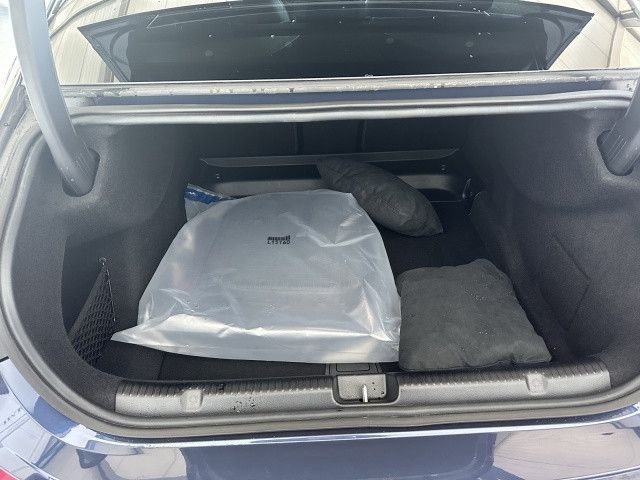 Mercedes-Benz EQE 300 Sedan