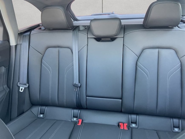 Audi A6 Avant Quattro S-Tronic