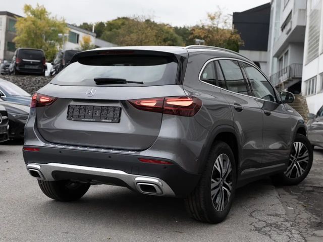Mercedes-Benz GLA 180 Progressive