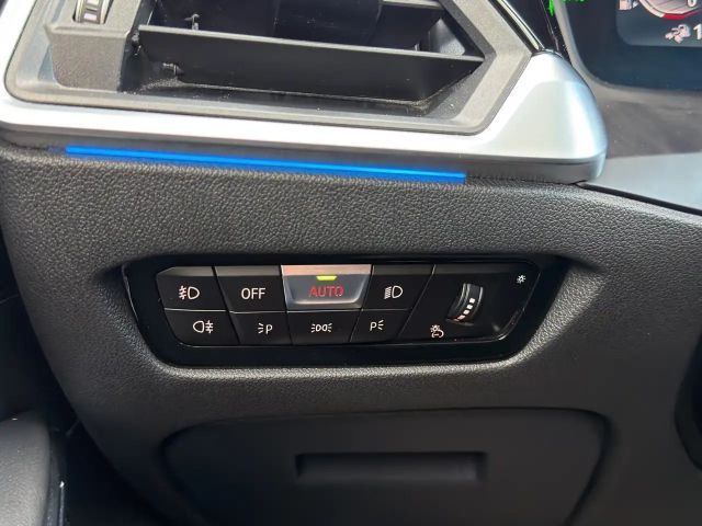 BMW 330 330e M-Sport Touring xDrive