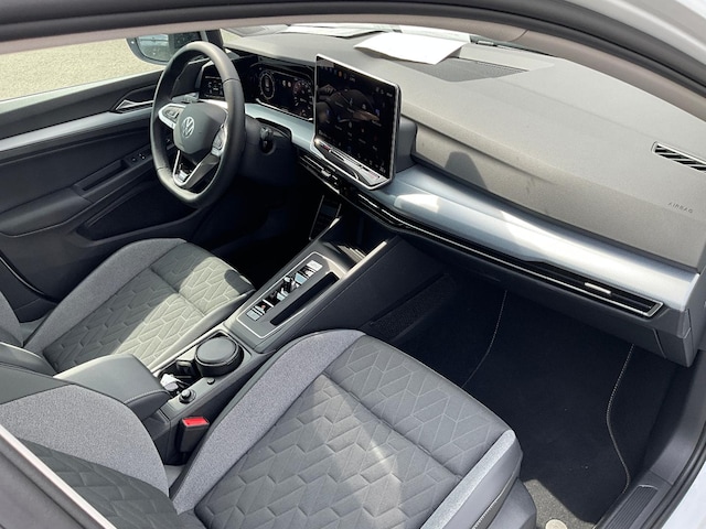 Volkswagen Golf Life Variant