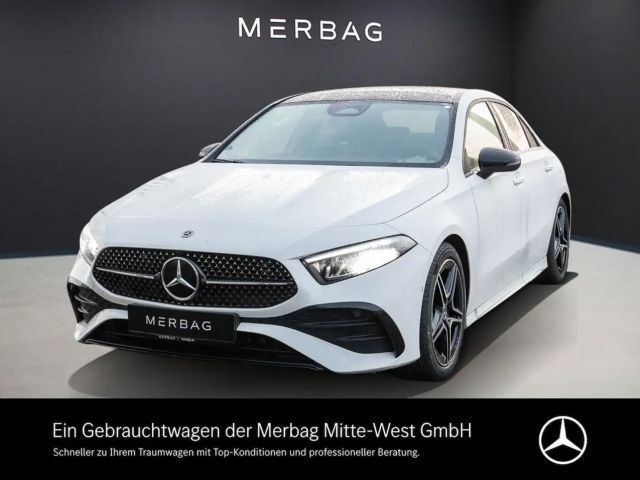 Mercedes-Benz A 200 Limousine Pano SpurW W-Paket S-Sitz LED