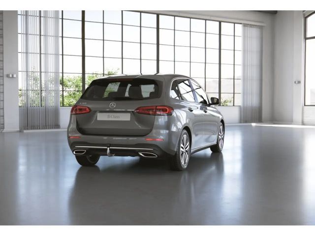 Mercedes-Benz B 180 Sedan