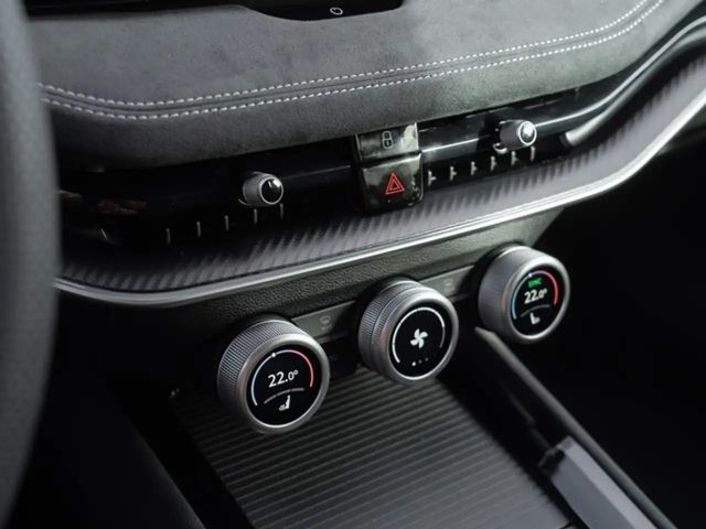 Skoda Superb 2.0 TDI Combi Sportline