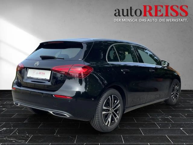 Mercedes-Benz A 180 Hatchback Progressive