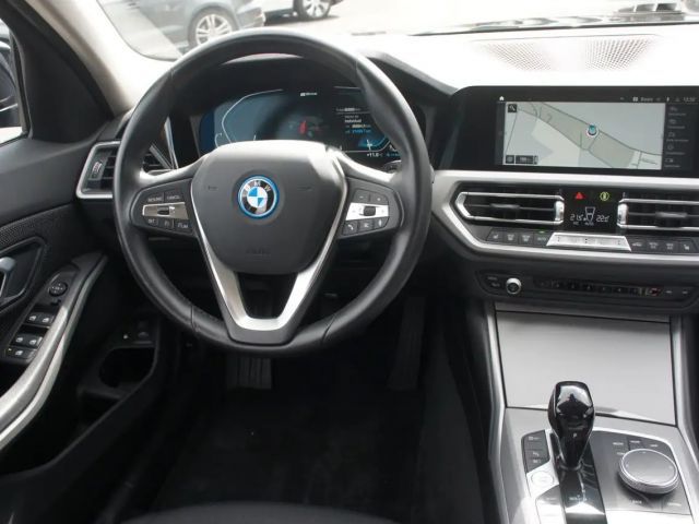 BMW 320 320e Advantage pakket xDrive