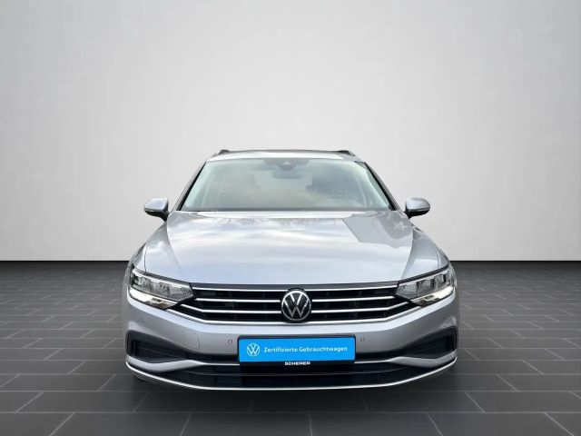 Volkswagen Passat 1.5 TSI DSG Variant
