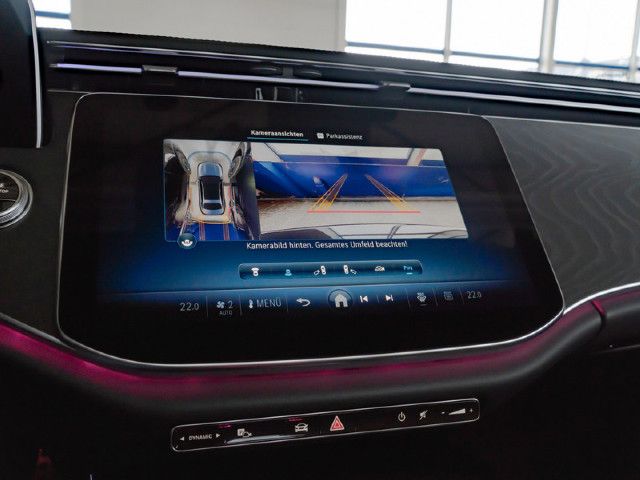 Mercedes-Benz E 200 Sedan