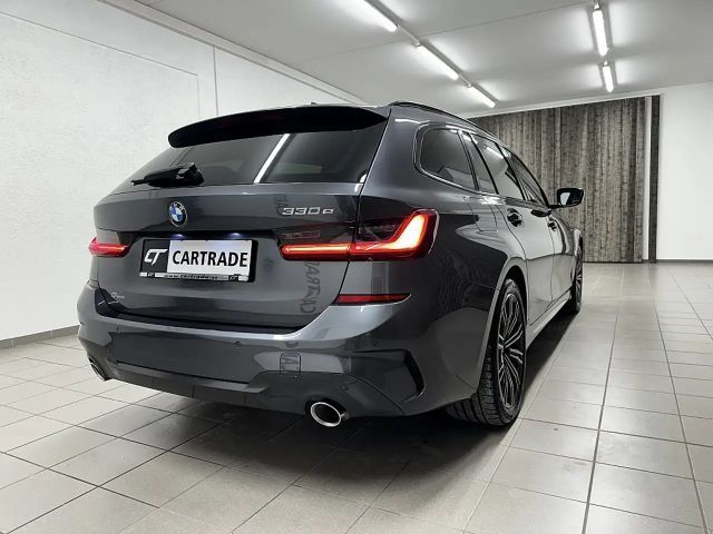 BMW 330 330e Touring