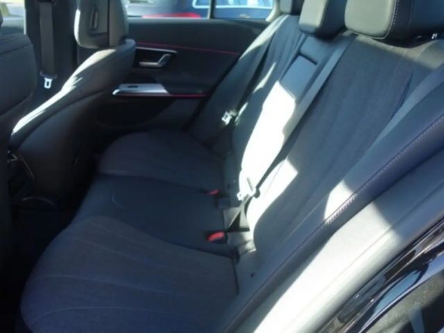 Mercedes-Benz E 220 AVANTGARDE E 220 d Sedan