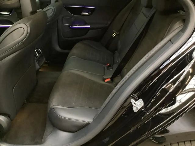 Mercedes-Benz C 180 AMG Line Sedan