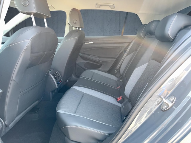 Volkswagen Golf 1.5 eTSI DSG