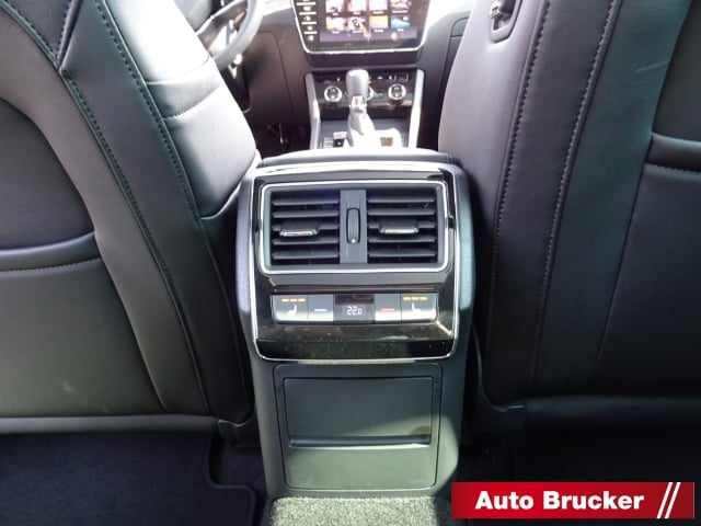 Skoda Superb 2.0 TDI Combi