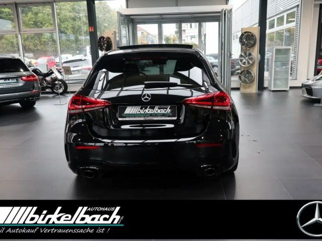 Mercedes-Benz A 35 AMG 4MATIC AMG Line